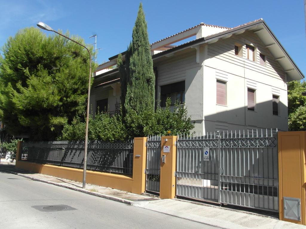 צ'יביטאנובה מארקה B&B In Villa מראה חיצוני תמונה
